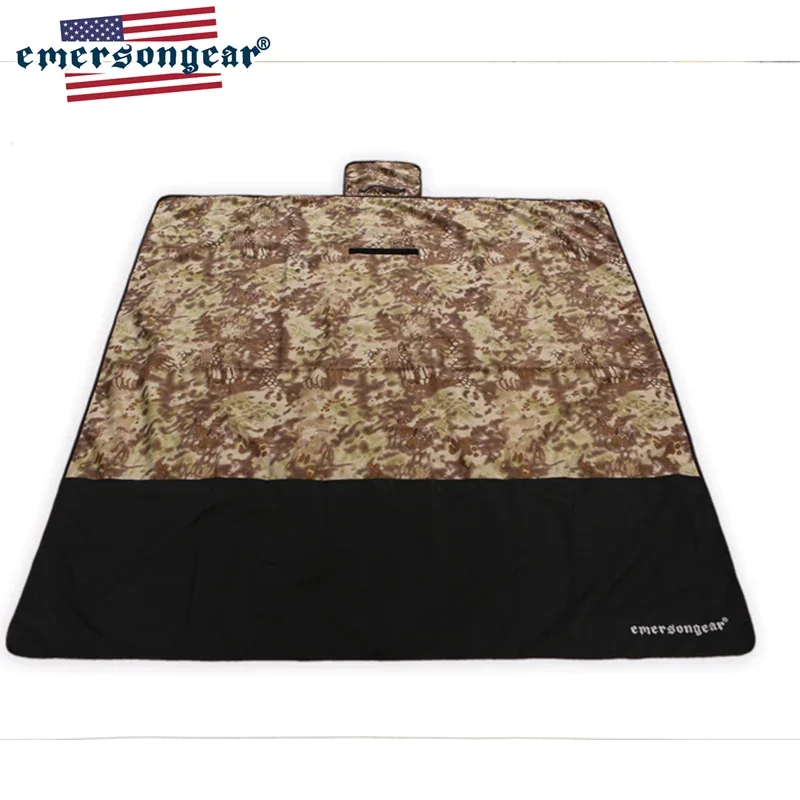 Hunting And Camping In Forest - Emersongear Taktik Battaniye Kamp Mat Su
